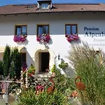 בית אירוח Gaestehaus Alpenblick מוטרס
