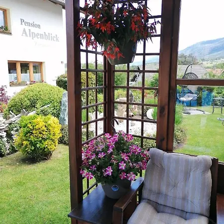 Gaestehaus Alpenblick Mutters