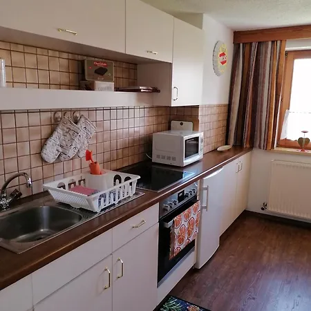 Gaestehaus Alpenblick Homestay *